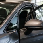 Nom petite vitre avant voiture : custode ou déflecteur ?